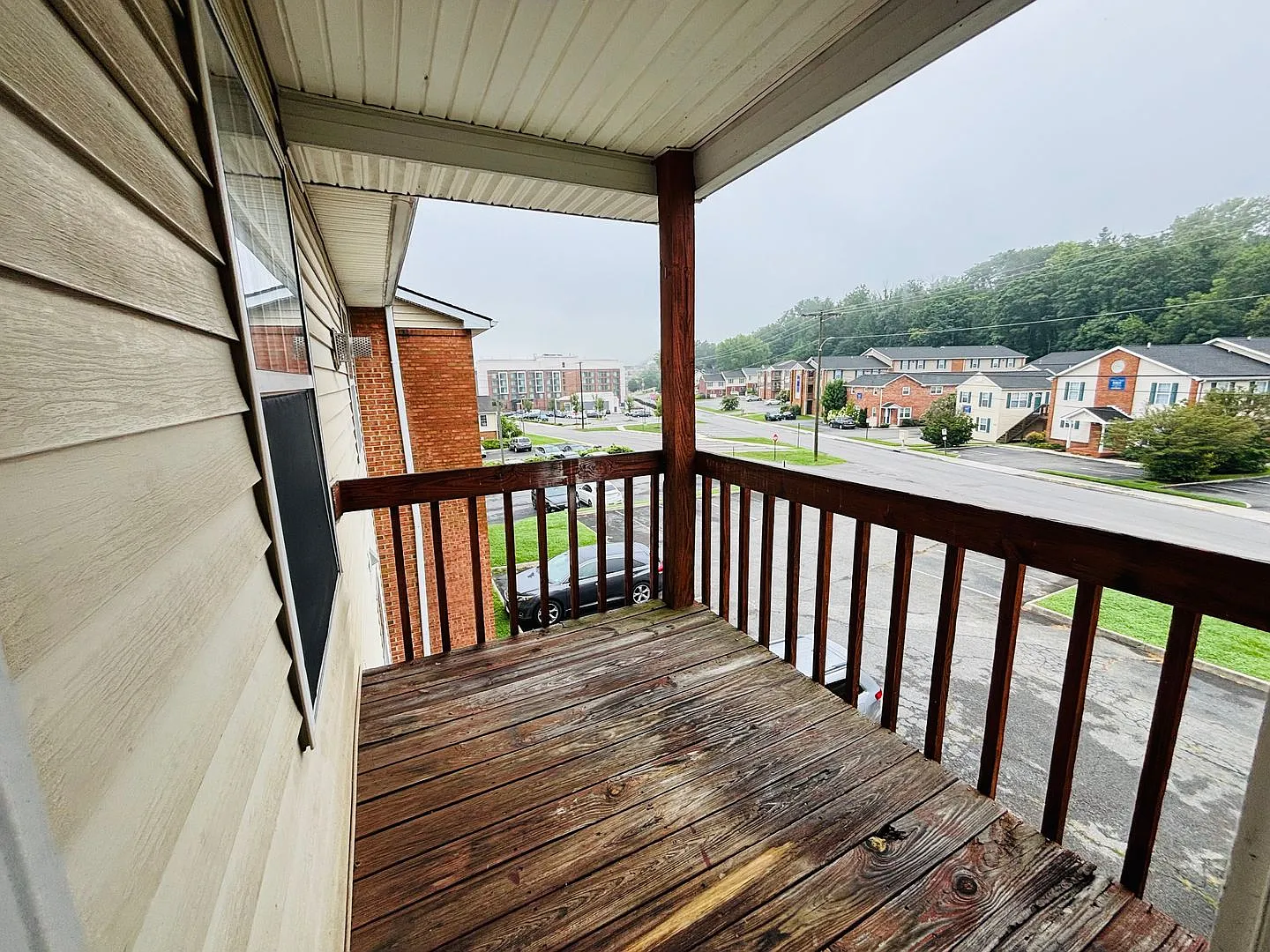 2 Bedroom, 1 Bath — Photo 4