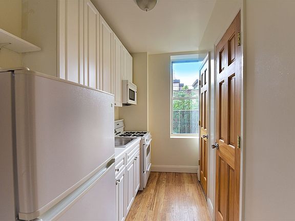 3rd image of 234 Thompson St APT 20
