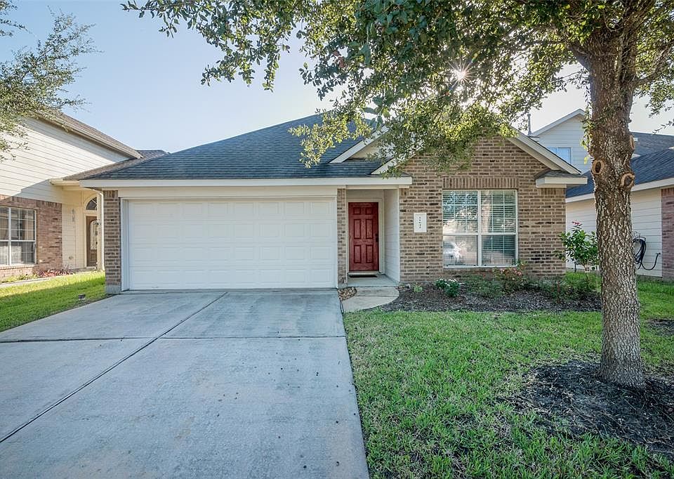 1st image of 21642 Falvel Lake Dr