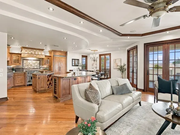120 C Ave #202, Coronado, CA 92118