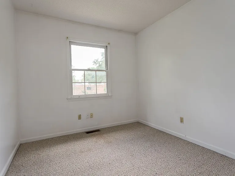 1124 Mountain View Dr — Photo 30