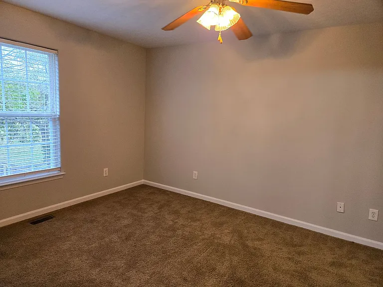 1092 Winding Oak Trl — Photo 14