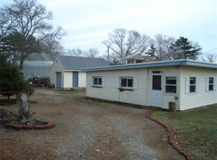 15 Chippewa Dr, Buzzards Bay, MA 02532
