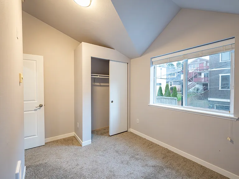 7 W Dravus St #E — Photo 10