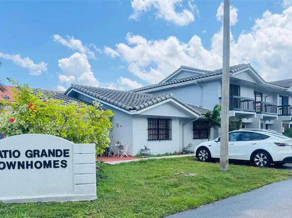 10904 NW 7th St #201, Miami, FL 33172