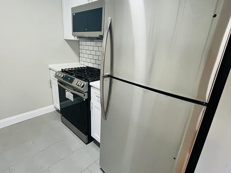 20 Elizabeth St #68 — Photo 3