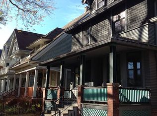 1926 E Webster Pl, Milwaukee, WI 53211