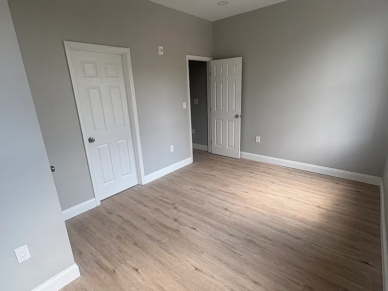 2105 Maryland Ave #404 — Photo 7