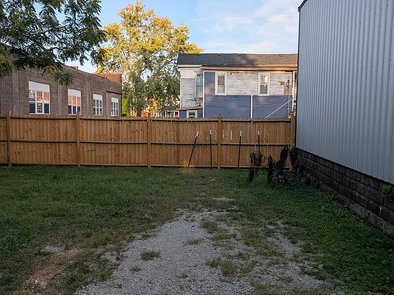 109 N Cannon Dr — Photo 6