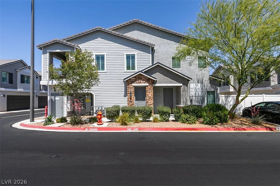 2 bed, 2.0 bath, 1417 sqft, $2,762 — Photo 1