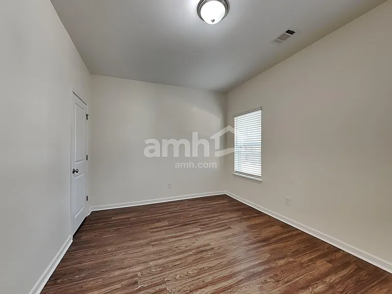 553 Camp Dr — Photo 23
