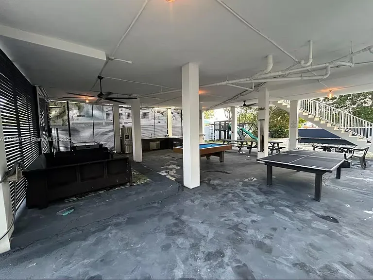 350 Hazel St — Photo 6
