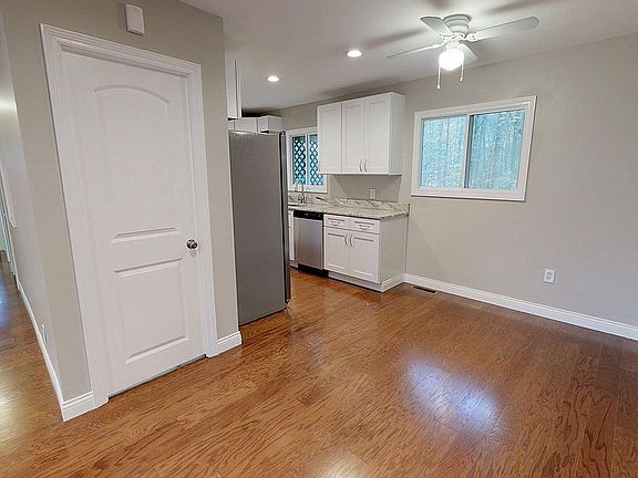 4th image of 7901 Birchwood Dr