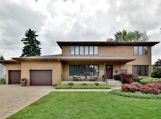 1785 N Robincrest Ln, Glenview, IL 60025