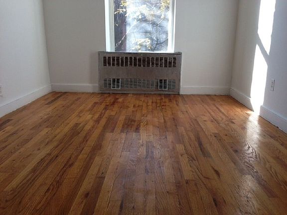 2nd image of 56 W 85th St APT 6