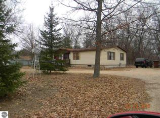 7771 Artesia Beach Rd, Saint Helen, MI 48656