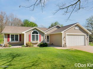 9750 Vandyke Dr NE, Sparta, MI 49345
