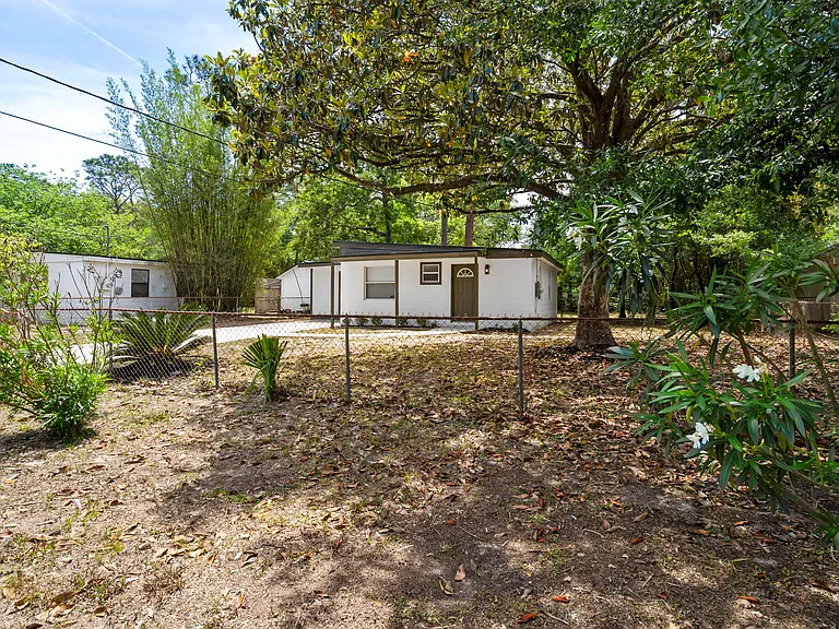 10471 Keuka Dr — Photo 12