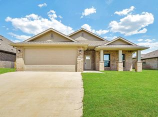 1804 Porter St, Pea Ridge, AR 72751