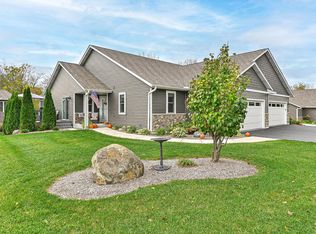 7 Waters Trail Condominium, Waterford, WI 53185