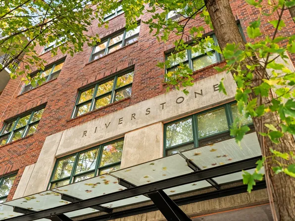 820 NW 12th Ave APT 218, Portland, OR 97209