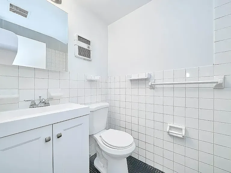 492 9th Ave #4B — Photo 7