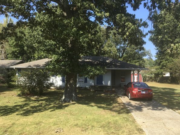 1108 W Nettleton Ave