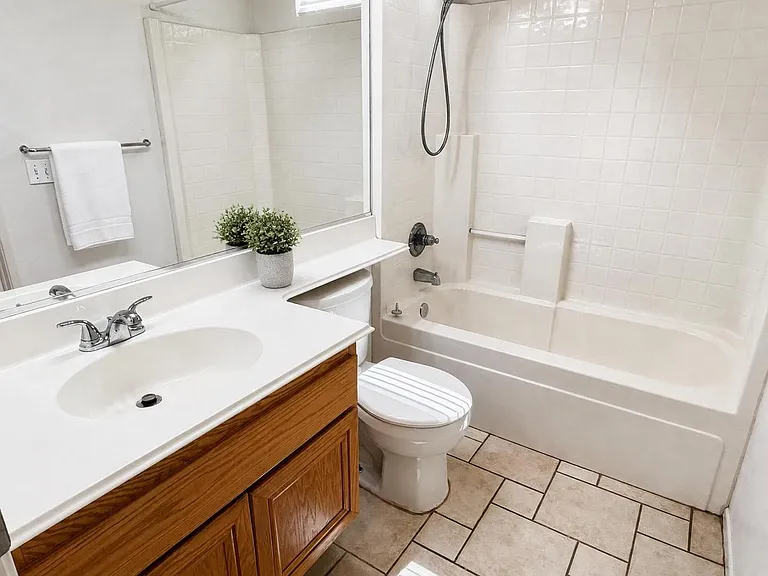 108 Citrus Ranch Rd — Photo 11