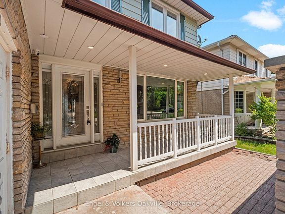 3rd image of 2215 Springfield Ct