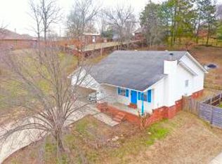 3206 Huntington Dr, Russellville, AR 72802