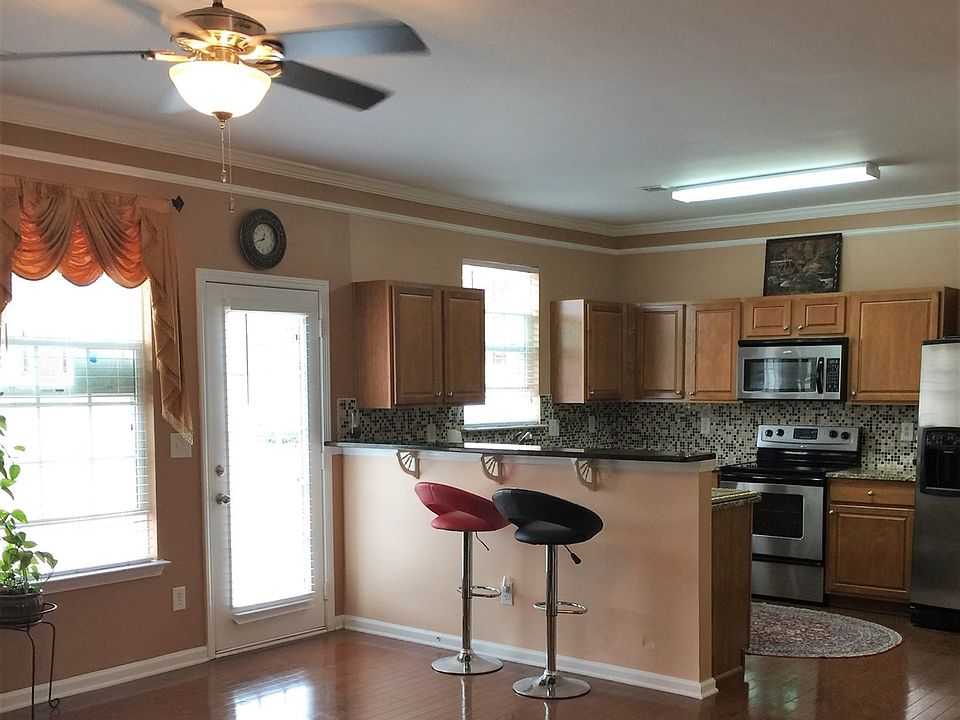 2nd image of 222 Bellecliff Ct #0
