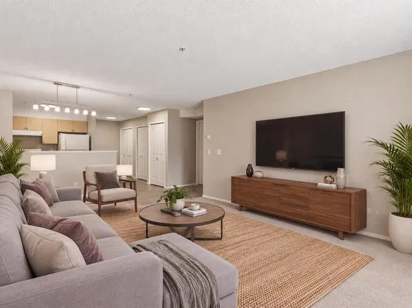 2371 S Eversyde Ave SW #2117, Calgary, AB T2Y 5B8