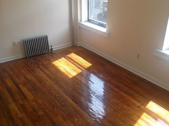 3rd image of 613 E 16th St APT 1A
