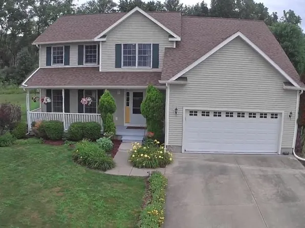113 Fieldview Dr, Painted Post, NY 14870