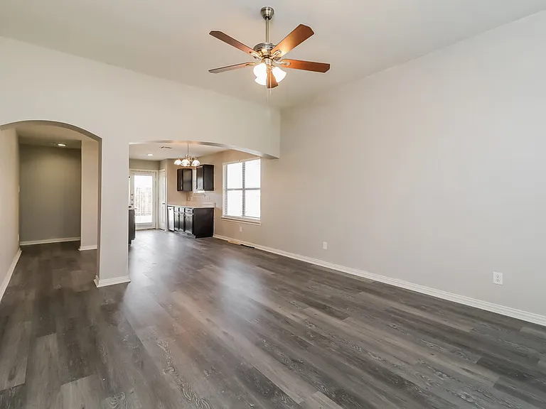 9112 Christopher Cir — Photo 3