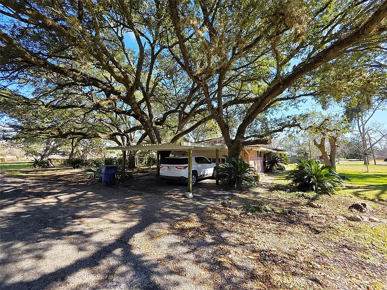 706 Maple St — Photo 42