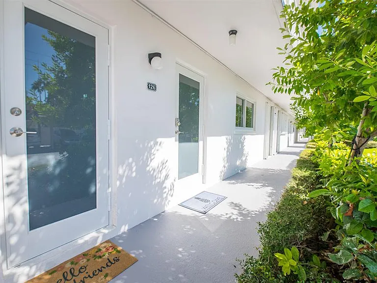 101 SE 19th Ave #126 — Photo 35