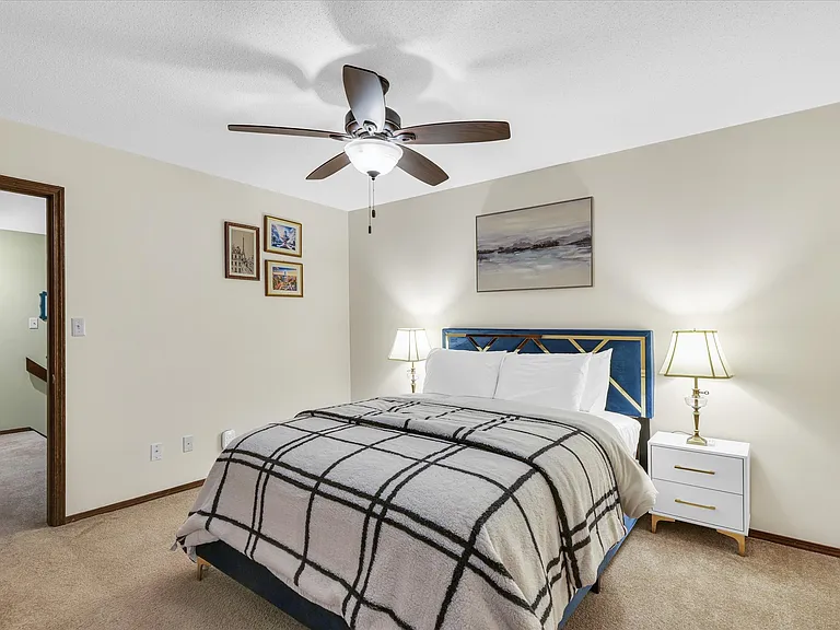1 Lyndhurst Village Ct — Photo 12