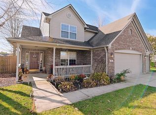 523 Acorn Dr, Whiteland, IN