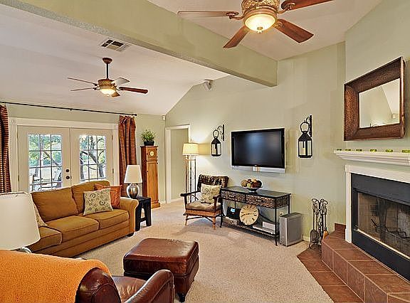 Open and Spacious Living room