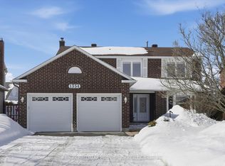 1354 Mountainside Cres, Ottawa, ON K1E 3G5