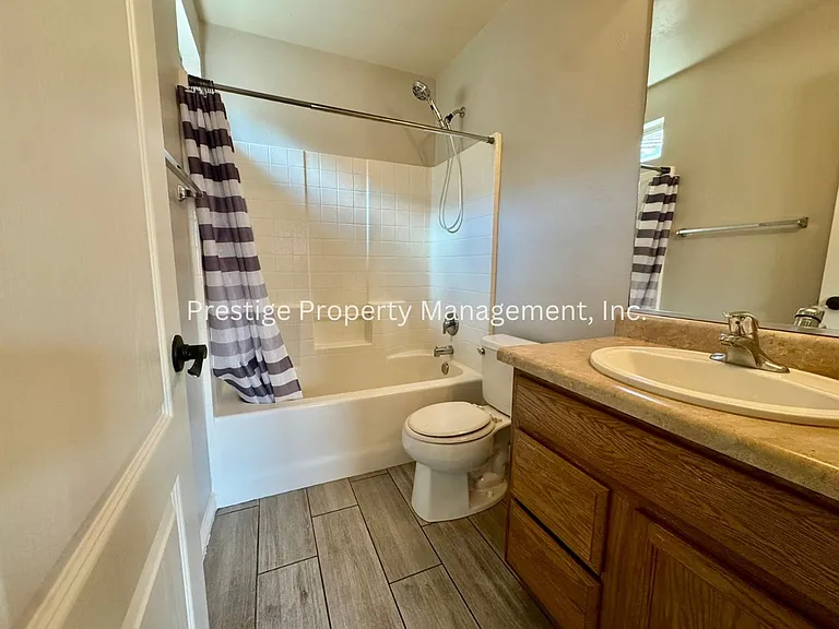 703 W Cholla Crest Dr — Photo 15