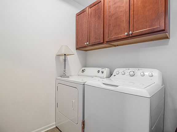 5th image of 923 E Summerfield Glen Cir Unit 30