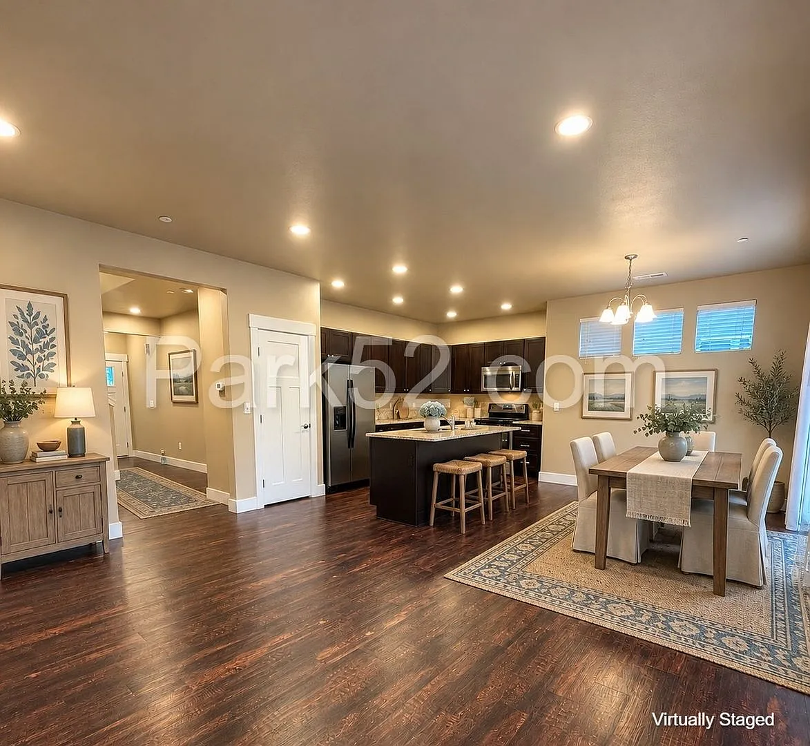 Spacious 4-Bedroom Olympia Home with Office & Fenced Yard — Photo 1
