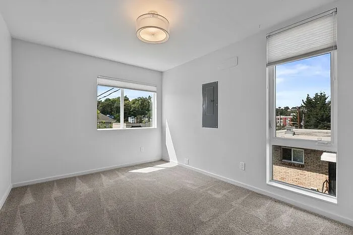 3908A S Hudson St — Photo 33