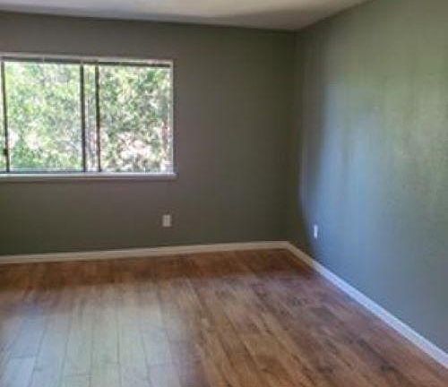 5th image of 202 Pine St #202
