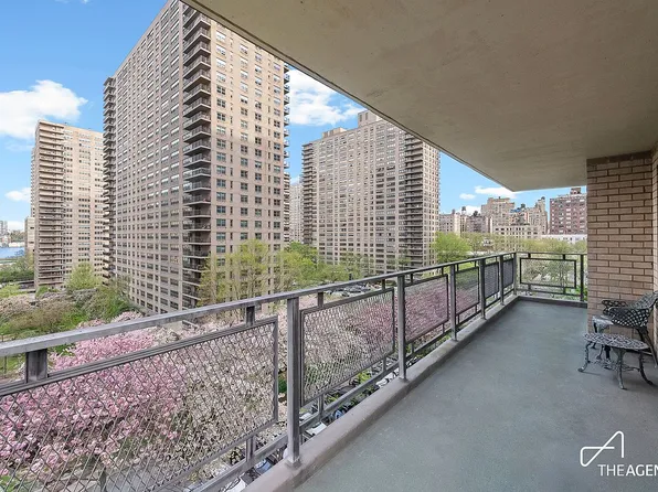160 W End Ave APT 8E, New York, NY 10023