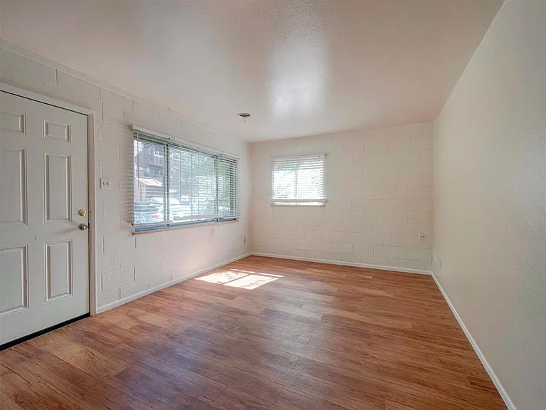 2804 Marine — Photo 4