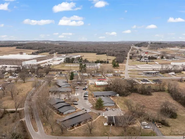 101 Longview Dr, Russellville, KY 42276