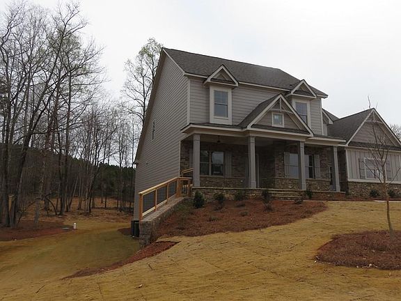 3rd image of 662 Lake Crest Dr